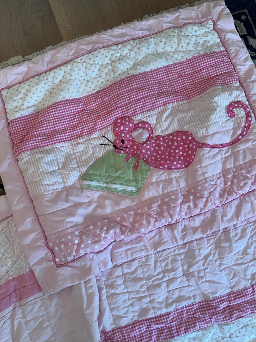 Pottery Barn Kids vintage reversible Quilt and 2 shams set polka dot mouse - Picture 2 of 6